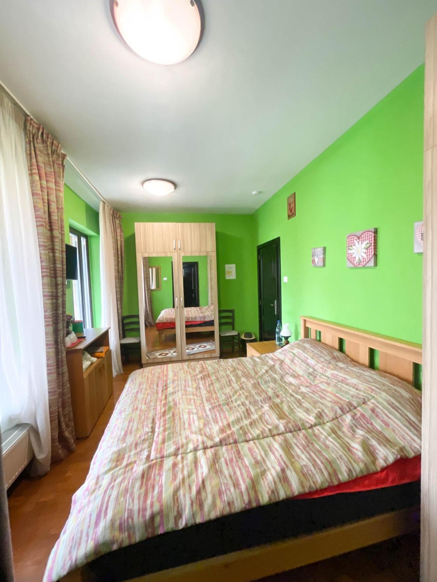 Pensiunea Tania-Nora Alexandru cel Bun Exterior foto